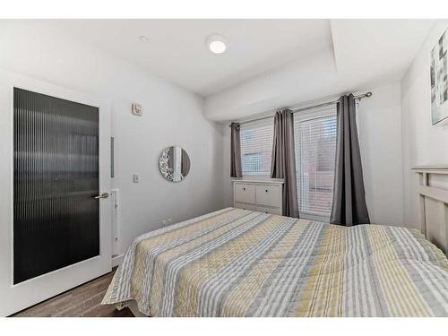 208-730 5 Street Ne, Calgary, AB - Indoor Photo Showing Bedroom