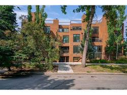 102-350 4 Avenue NE Calgary, AB T2E 0J3