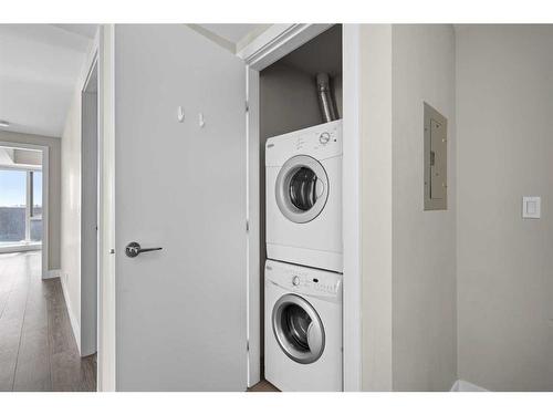 1202-1188 3 Street Se, Calgary, AB - Indoor Photo Showing Laundry Room