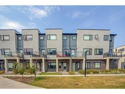 503-218 Sherwood Square NW Calgary, AB T3R 0Y2