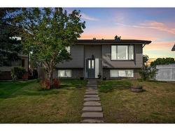 236 Madeira Place NE Calgary, AB T2A 5T1