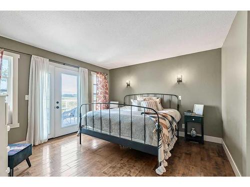 144003 370 Avenue West, Rural Foothills County, AB - Indoor Photo Showing Bedroom