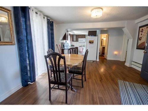 1206 20 Street, Didsbury, AB - Indoor Photo Showing Dining Room