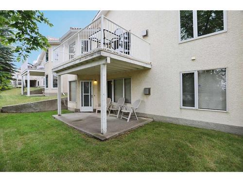 8 Hamptons Rise Nw, Calgary, AB - Outdoor