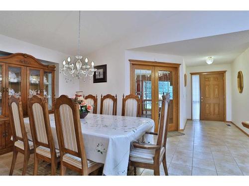 8 Hamptons Rise Nw, Calgary, AB - Indoor Photo Showing Dining Room