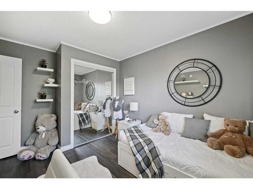 16112 Patricia Drive Nw, Edmonton, AB - Indoor Photo Showing Bedroom