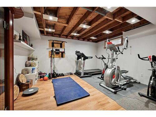 16112 Patricia Drive Nw, Edmonton, AB - Indoor Photo Showing Gym Room