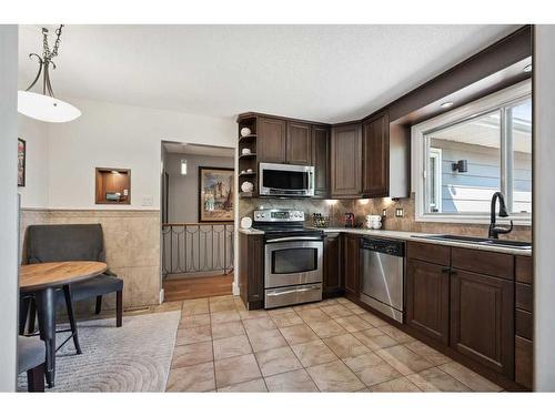 16112 Patricia Drive Nw, Edmonton, AB - Indoor Photo Showing Kitchen With Stainless Steel Kitchen