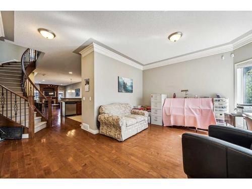 1216 18 Avenue Nw, Calgary, AB - Indoor Photo Showing Bedroom