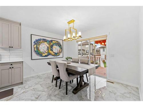 49 Morningside Bay Sw, Airdrie, AB - Indoor Photo Showing Dining Room