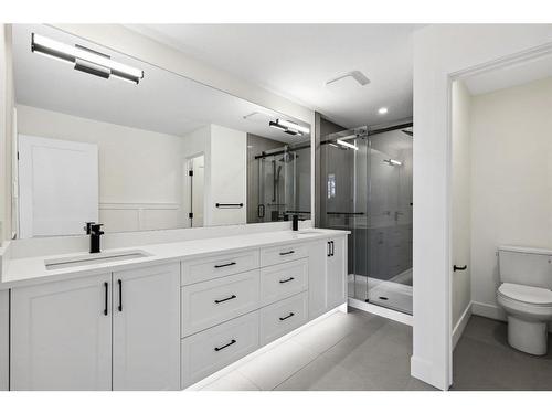 1423 Child Avenue Ne, Calgary, AB - Indoor Photo Showing Bathroom