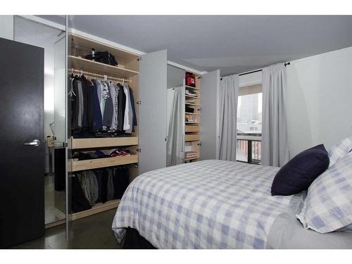 607-718 12 Avenue Sw, Calgary, AB - Indoor Photo Showing Bedroom