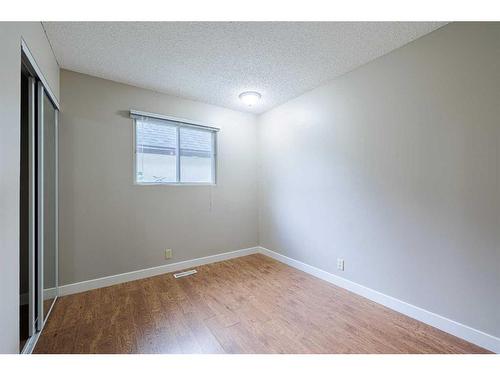 442 27 Avenue Nw, Calgary, AB - Indoor Photo Showing Other Room