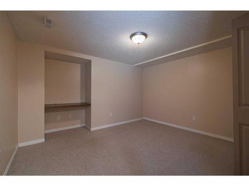 442 27 Avenue Nw, Calgary, AB - Indoor Photo Showing Other Room