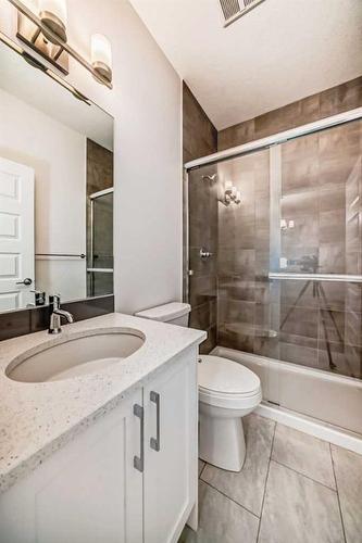 146 Homestead Park Ne, Calgary, AB - Indoor Photo Showing Bathroom