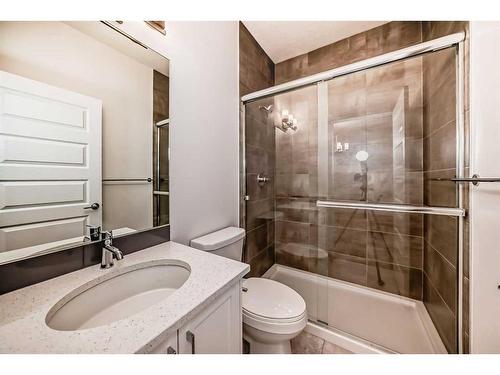 146 Homestead Park Ne, Calgary, AB - Indoor Photo Showing Bathroom