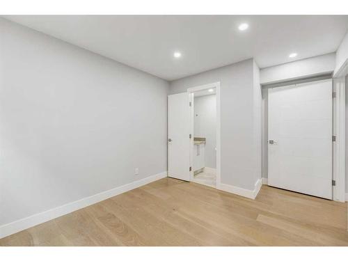 1806 8 Street Sw, Calgary, AB - Indoor Photo Showing Other Room