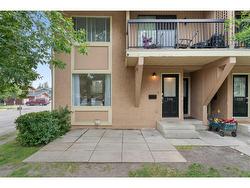 508-2200 Woodview Drive SW Calgary, AB T2W 3N6