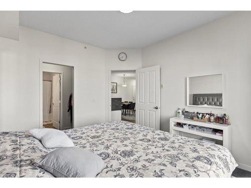 1415-1140 Taradale Drive Ne, Calgary, AB - Indoor Photo Showing Bedroom