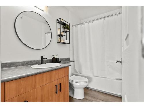 1415-1140 Taradale Drive Ne, Calgary, AB - Indoor Photo Showing Bathroom