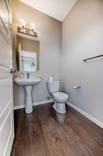 508 Panatella Walk Nw, Calgary, AB - Indoor Photo Showing Bathroom