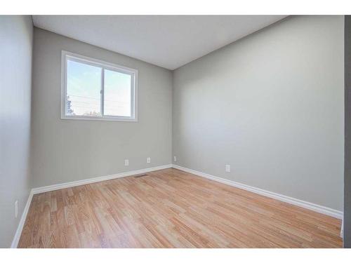 171 Erin Woods Drive Se, Calgary, AB - Indoor Photo Showing Other Room