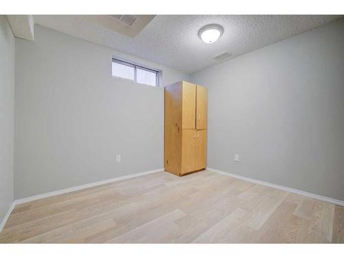 171 Erin Woods Drive Se, Calgary, AB - Indoor Photo Showing Other Room