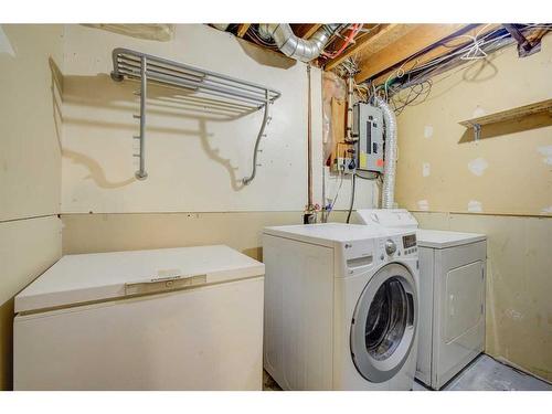 171 Erin Woods Drive Se, Calgary, AB - Indoor Photo Showing Laundry Room