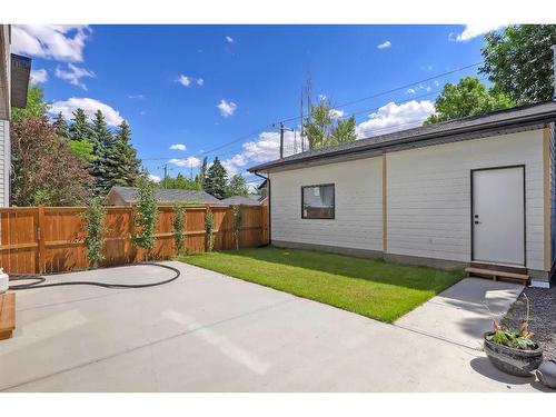 627 18 Avenue Nw, Calgary, AB - Outdoor