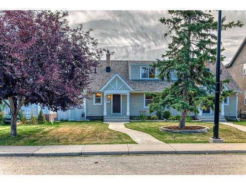 4602 Passchendaele Road Sw, Calgary, AB - Outdoor With Facade