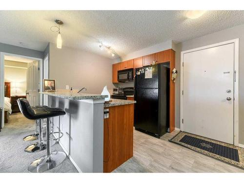 1211-60 Panatella Street Nw, Calgary, AB - Indoor Photo Showing Kitchen