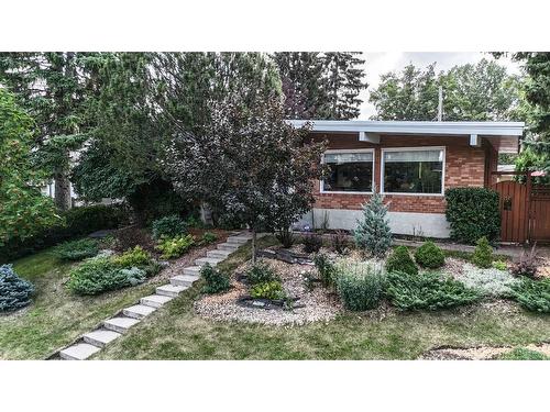 4519 Viscount Drive Nw, Calgary, AB - Outdoor