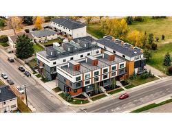 3-3404 8 Avenue SW Calgary, AB T3C 2Z7