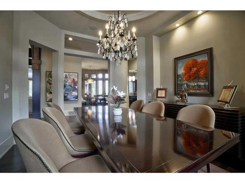 31 Elmont Drive Sw, Calgary, AB - Indoor Photo Showing Dining Room