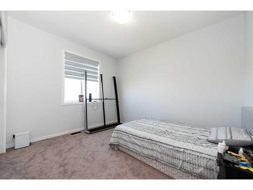 96 Cityline Point Ne, Calgary, AB - Indoor Photo Showing Bedroom