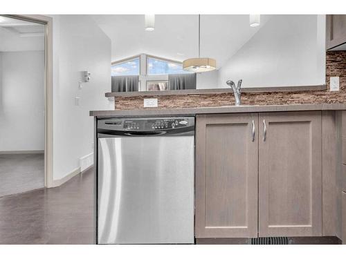 193 Cranford Drive Se, Calgary, AB - Indoor Photo Showing Kitchen