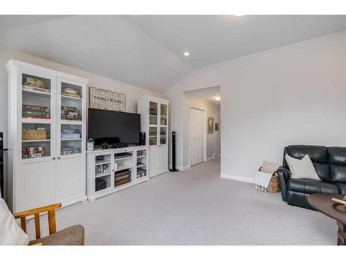 234 Baywater Way Sw, Airdrie, AB - Indoor Photo Showing Living Room