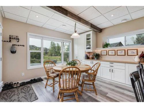 234 Baywater Way Sw, Airdrie, AB - Indoor Photo Showing Dining Room