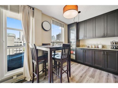 803-733 14 Avenue Sw, Calgary, AB - Indoor Photo Showing Dining Room