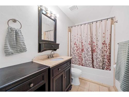 233 Arbour Grove Close Nw, Calgary, AB - Indoor Photo Showing Bathroom