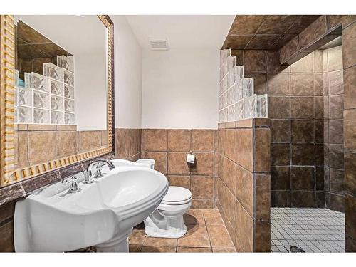 233 Arbour Grove Close Nw, Calgary, AB - Indoor Photo Showing Bathroom