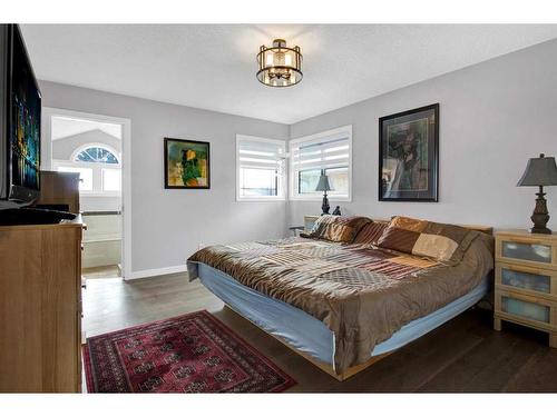 239 Douglasbank Drive Se, Calgary, AB - Indoor Photo Showing Bedroom