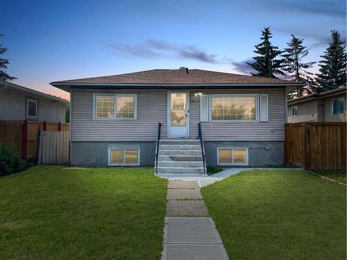 1827 43 Street Se, Calgary, AB - Outdoor