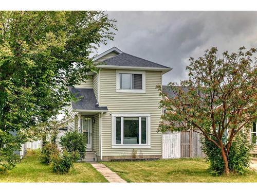 247 Martindale Boulevard Ne, Calgary, AB - Outdoor