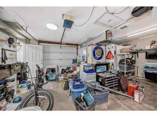 247 Martindale Boulevard Ne, Calgary, AB - Indoor Photo Showing Garage