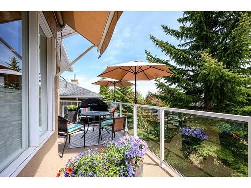 328 Signature Court Sw, Calgary, AB - Outdoor With Deck Patio Veranda With Exterior