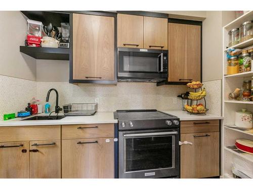 244 Cornerbrook Common Ne, Calgary, AB - Indoor Photo Showing Kitchen