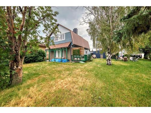 11 Centre Street, Strathmore, AB - Outdoor