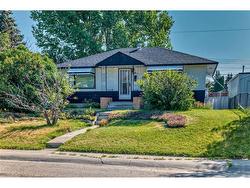 2008 46 Street SE Calgary, AB T2B 1K6