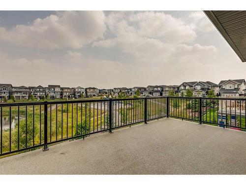 523 Kingsmere Way Se, Airdrie, AB - Outdoor